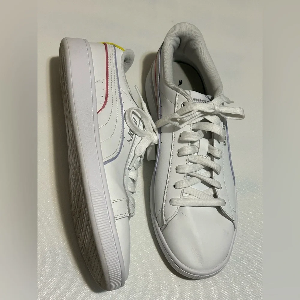 Puma Woman White Sneakers with Subtle Purple Accent